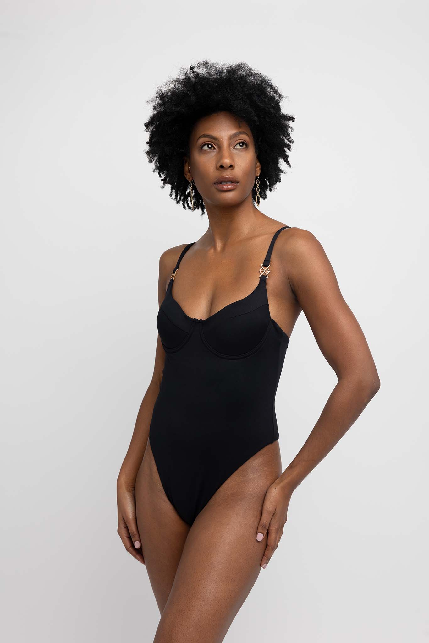 Irazu One Piece Black - Aqua Morada